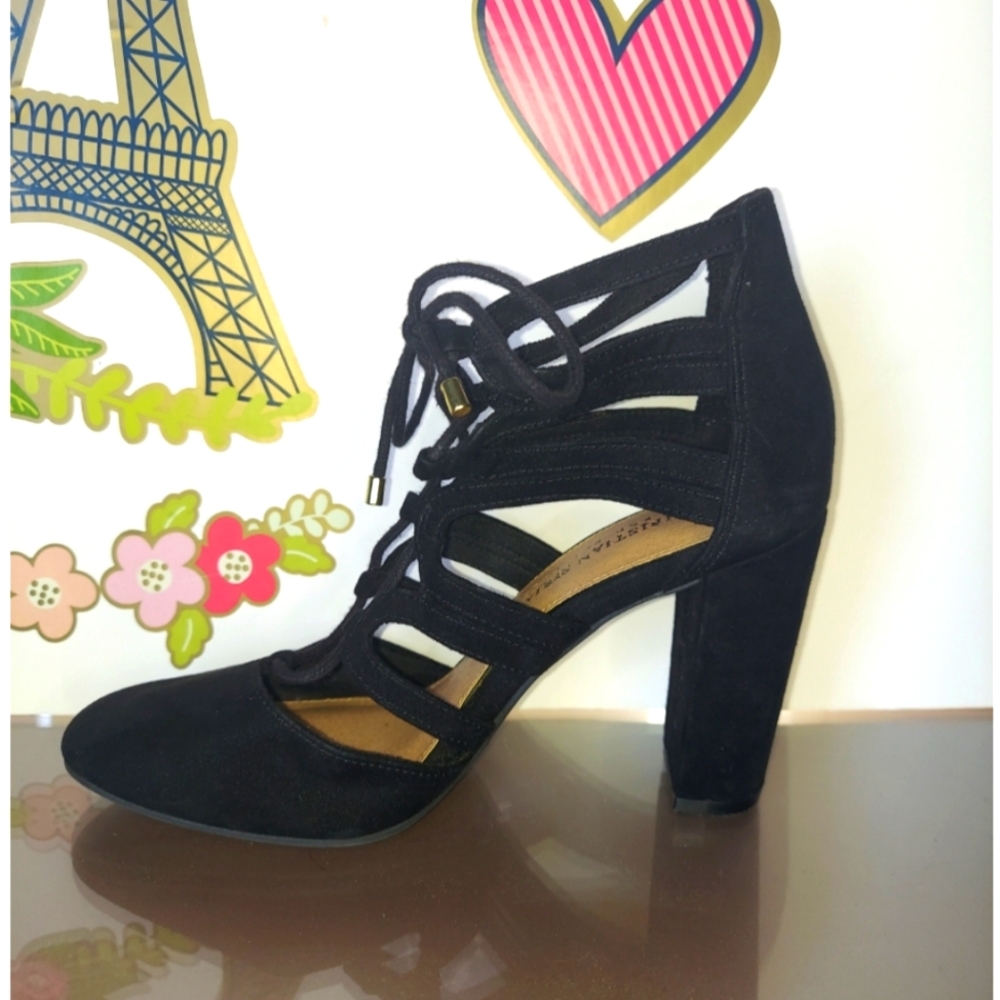 Christain Sereno black heels